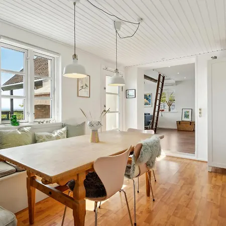 Feriehus 2 Bedroom Awesome In Haarby *