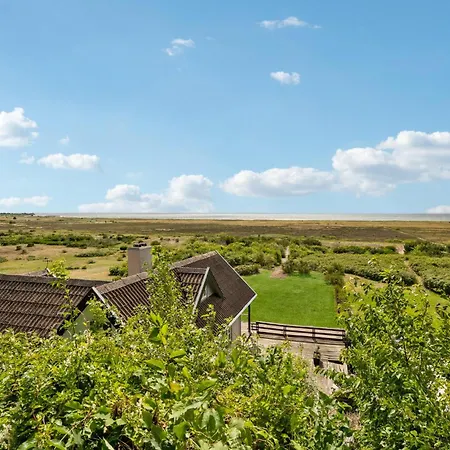 2 Bedroom Awesome In Haarby Prázdninový dům Hårby